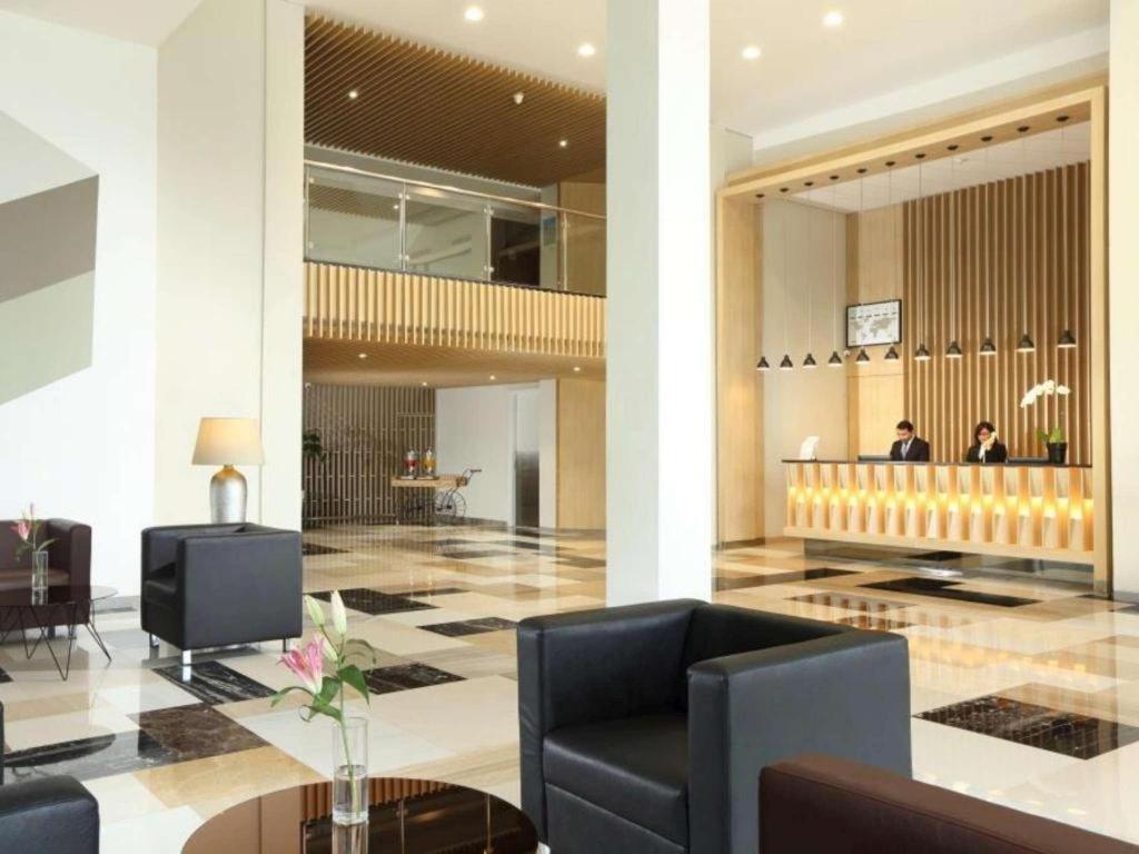 Lemo Hotel Serpong Tangerang Kültér fotó