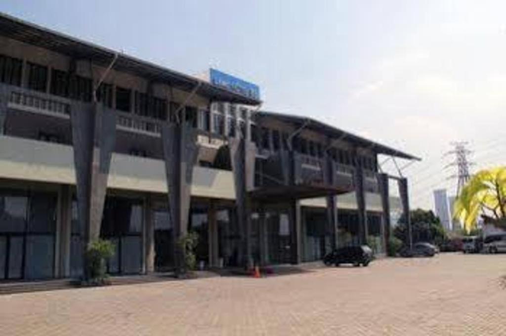 Lemo Hotel Serpong Tangerang Kültér fotó