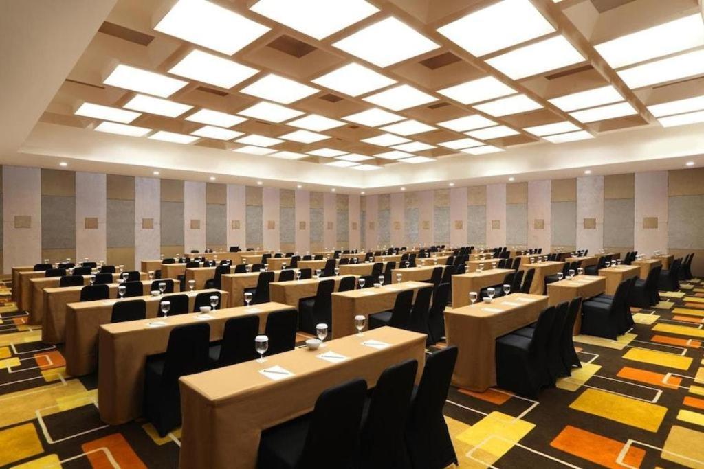 Lemo Hotel Serpong Tangerang Kültér fotó