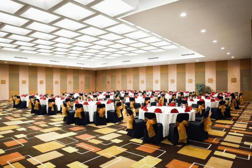 Lemo Hotel Serpong Tangerang Kültér fotó