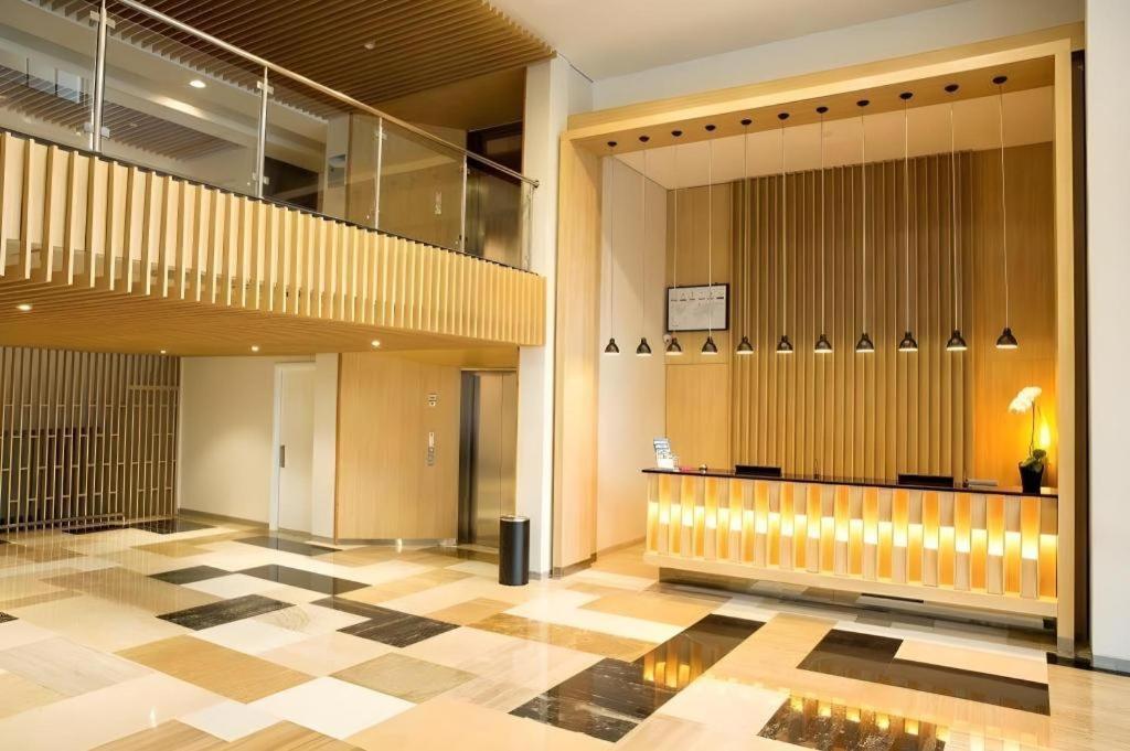 Lemo Hotel Serpong Tangerang Kültér fotó