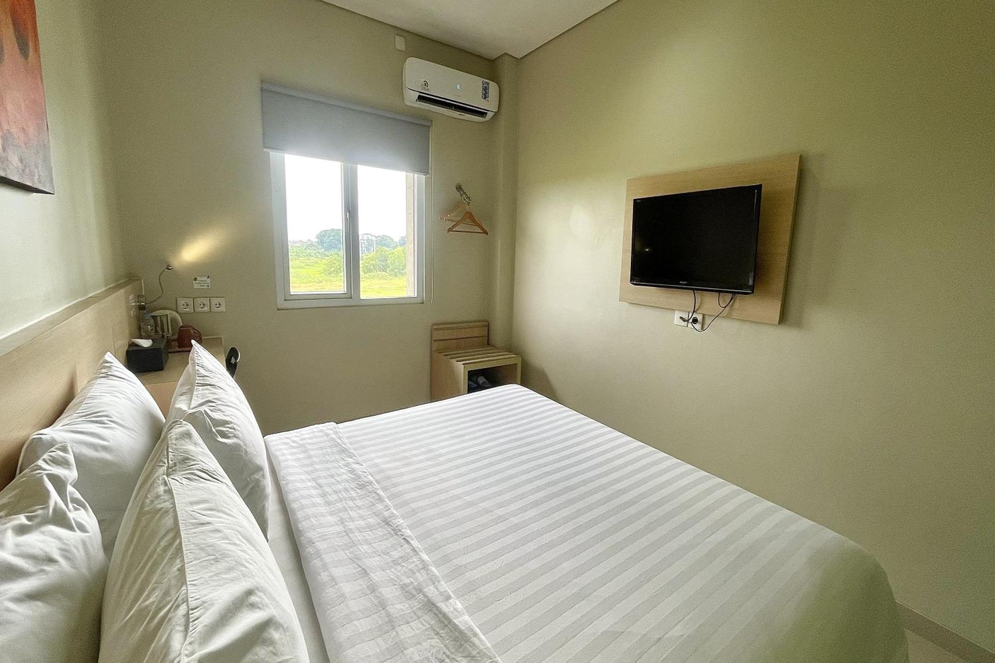 Lemo Hotel Serpong Tangerang Kültér fotó