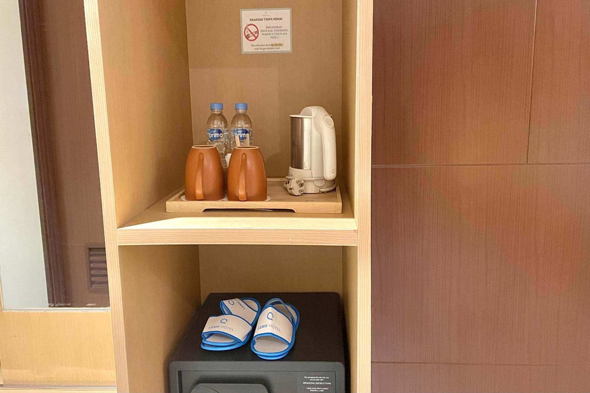 Lemo Hotel Serpong Tangerang Kültér fotó