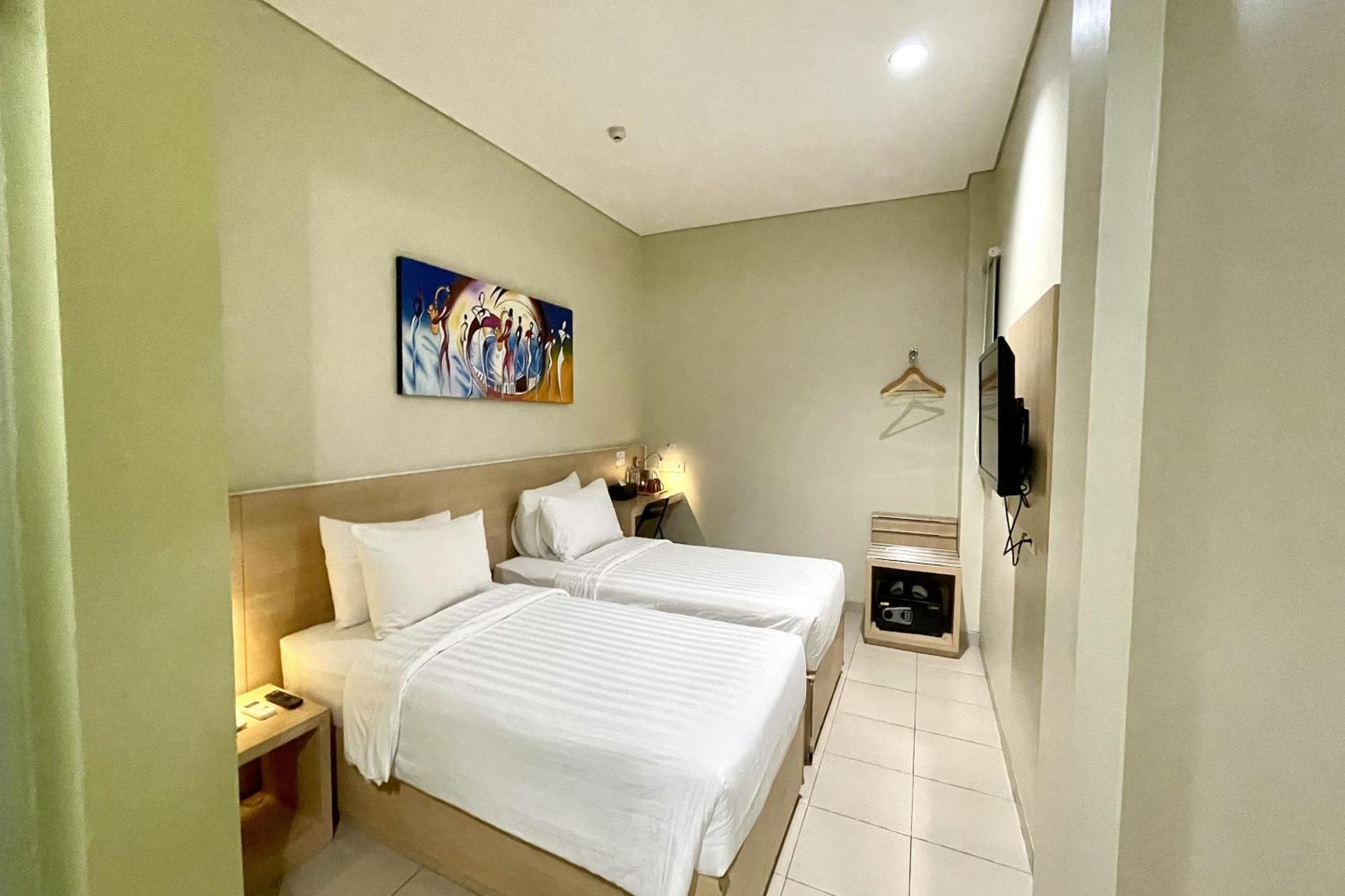 Lemo Hotel Serpong Tangerang Kültér fotó