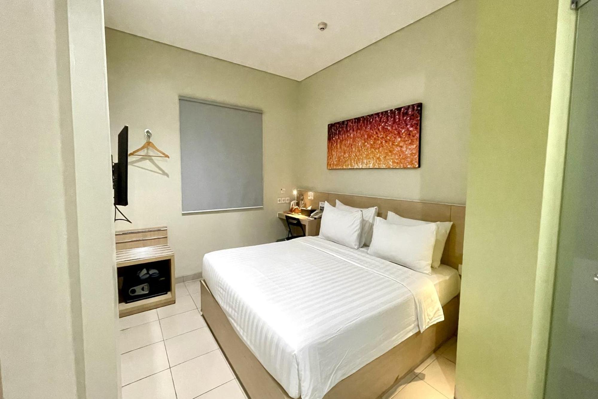 Lemo Hotel Serpong Tangerang Kültér fotó